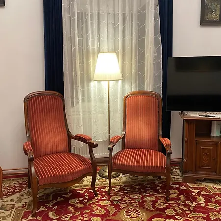 Apartment Classical In Historical Building